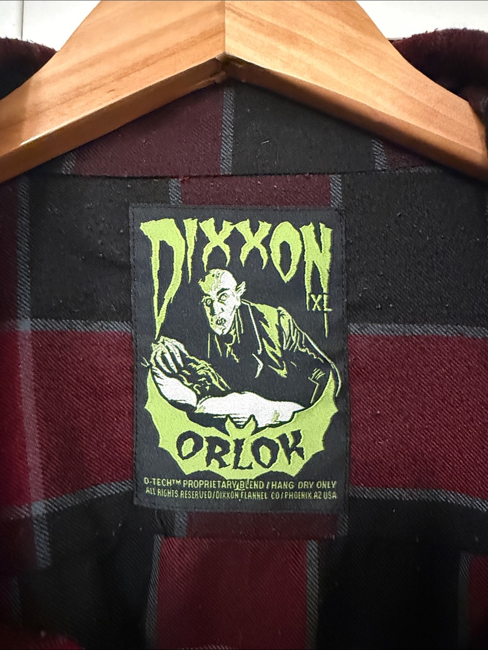 DIXXON Red and Black Plaid Long-Sleeve Button-Down Shirt - Picture 2 of 4